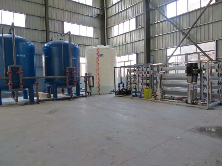 25T/H反滲透純凈水設備,大型工業(yè)反滲透設備